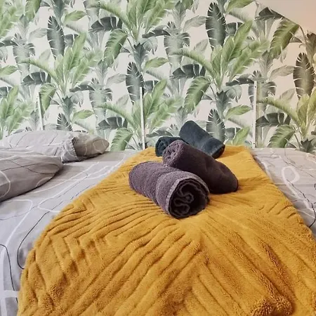 2 Charmants * * Apartamento *
